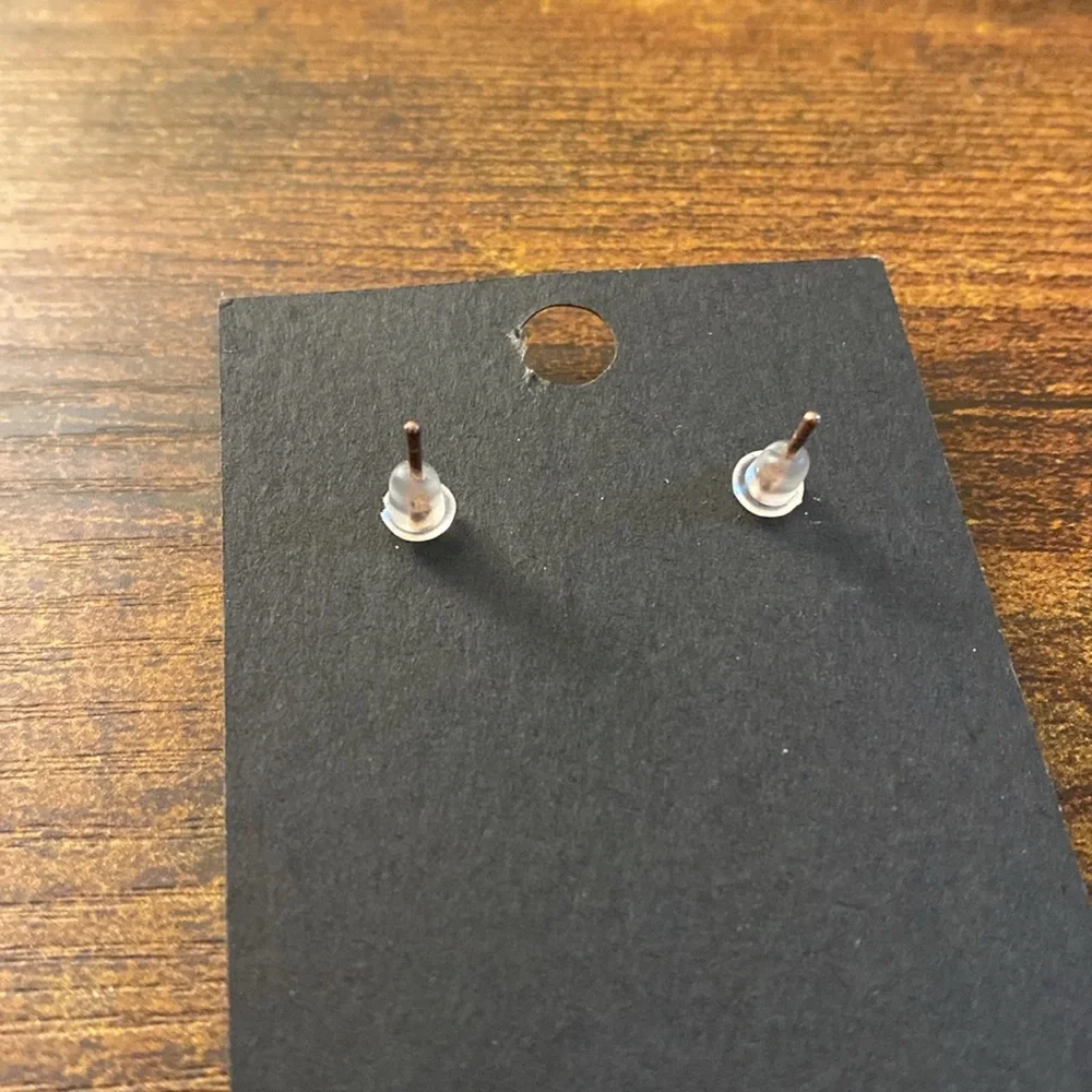 Rose gold Skull earrings with crystals - Picture 4 of 4